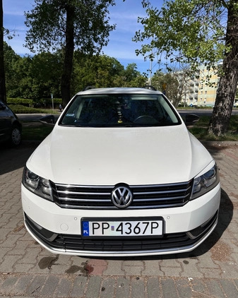 Volkswagen Passat cena 36999 przebieg: 250000, rok produkcji 2013 z Piła małe 121